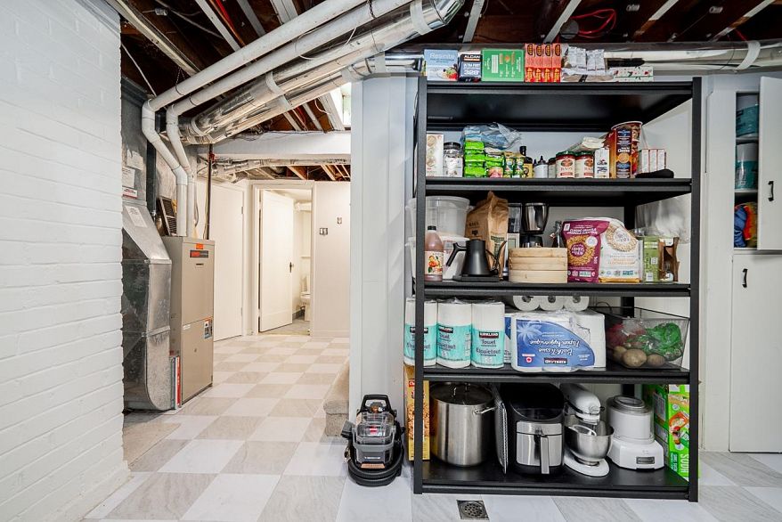 134 W 40th Avenue