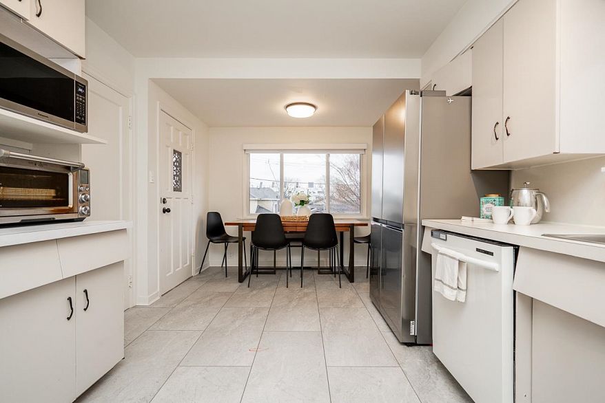 134 W 40th Avenue