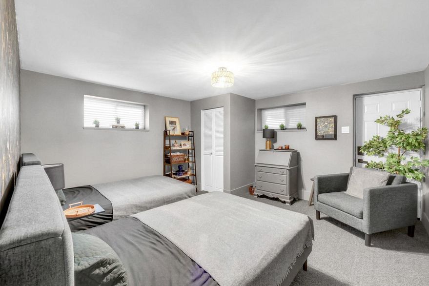 4178 Doncaster Way