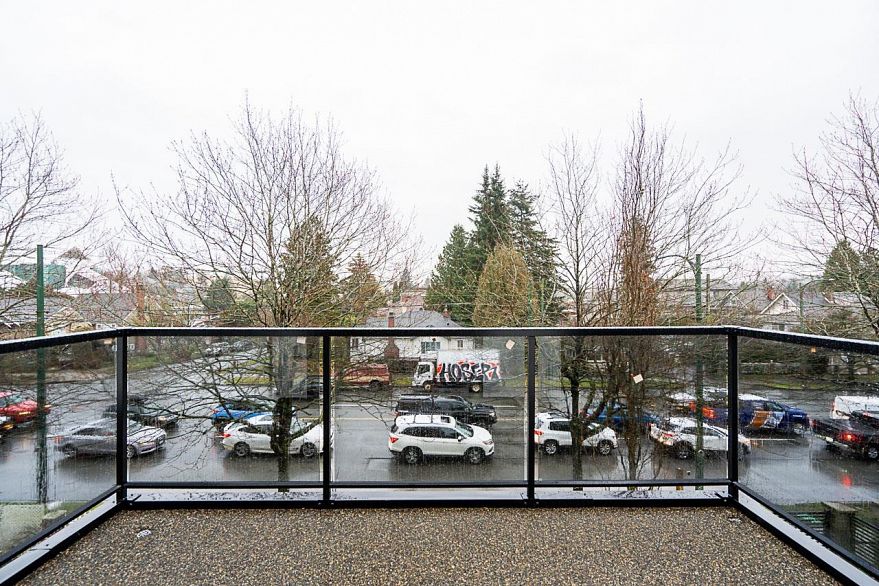 1 2753 Nanaimo Street