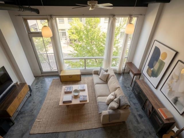 202 228 E 4th Avenue