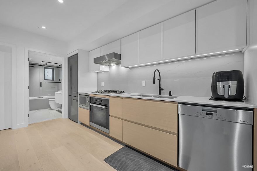 37 530 W 28th Avenue