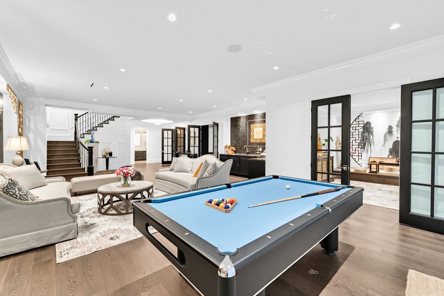 4177 Doncaster Way