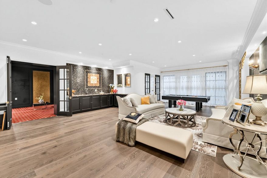4177 Doncaster Way