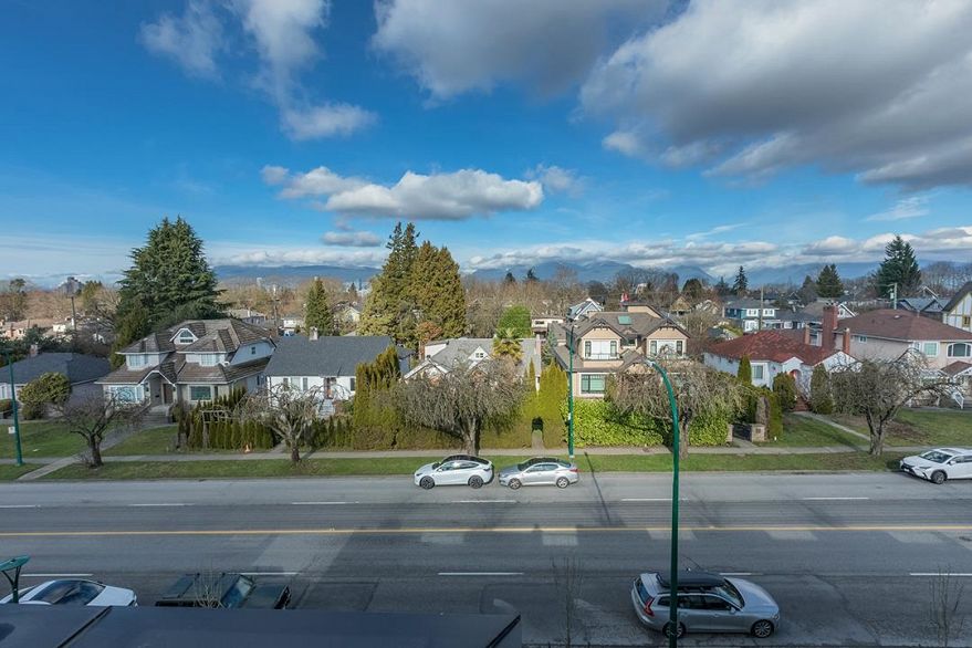 48 W King Edward Avenue
