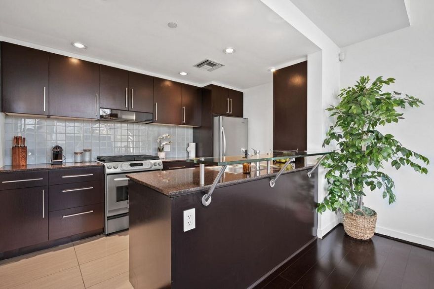 TH105 638 Beach Crescent
