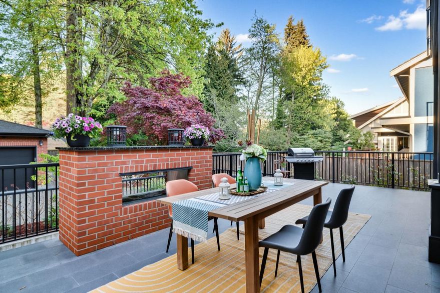 4177 Doncaster Way