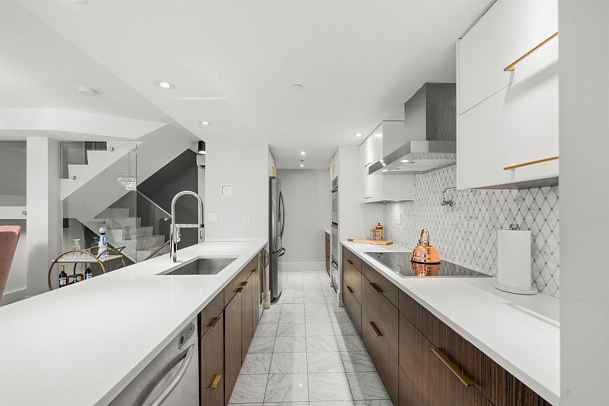 1028 Cambie Street