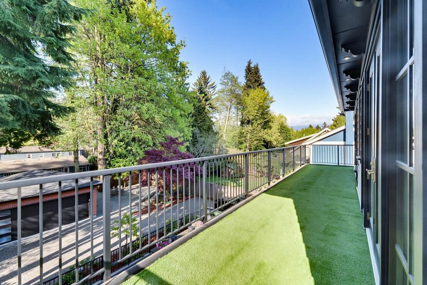 4177 Doncaster Way