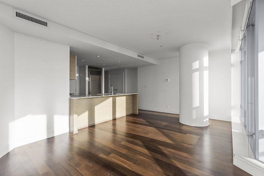 3308 1111 Alberni Street