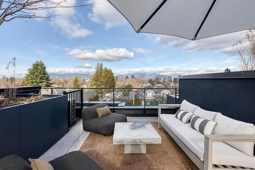 48 W King Edward Avenue