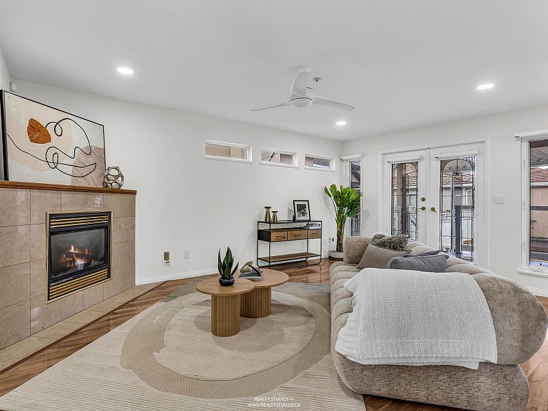47 E 50th Avenue