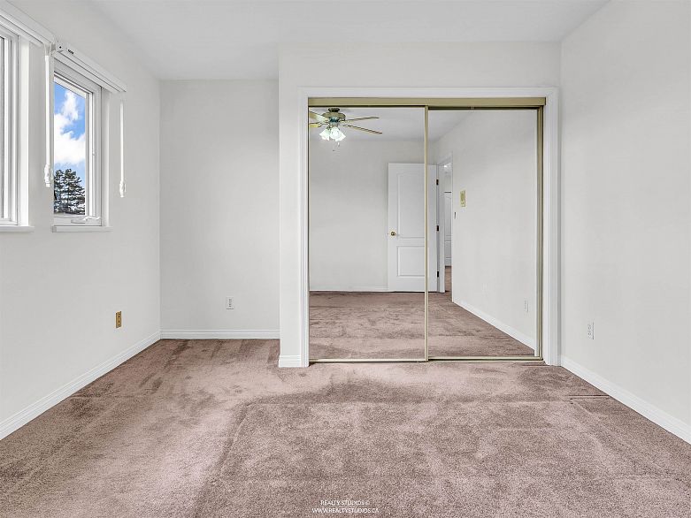 47 E 50th Avenue