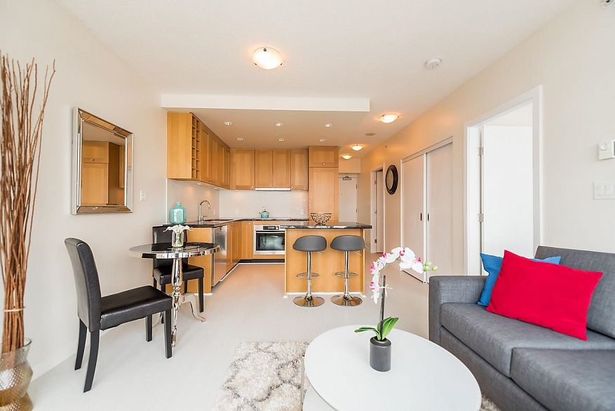 1805 821 Cambie Street