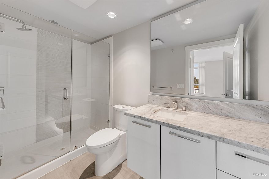 1008 3281 E Kent Avenue North