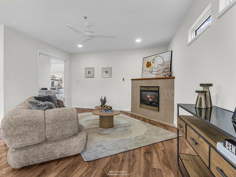 47 E 50th Avenue