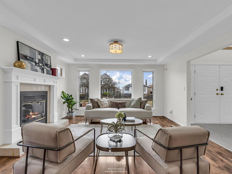 47 E 50th Avenue