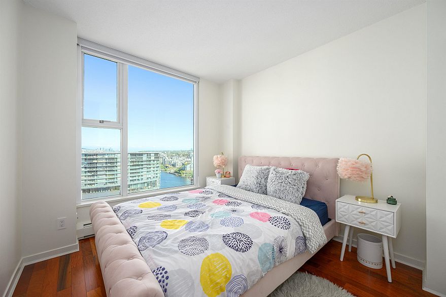 3707 1009 Expo Boulevard