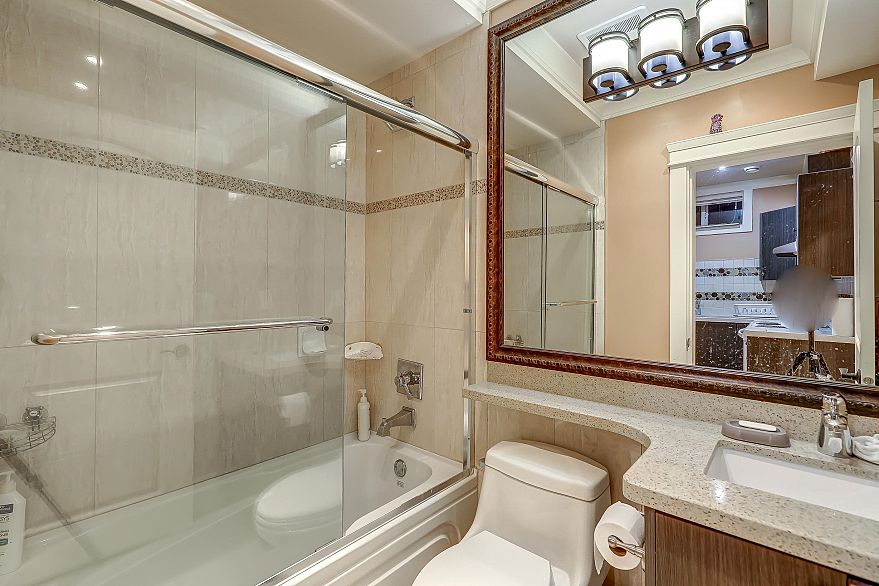 66 W 44th Avenue