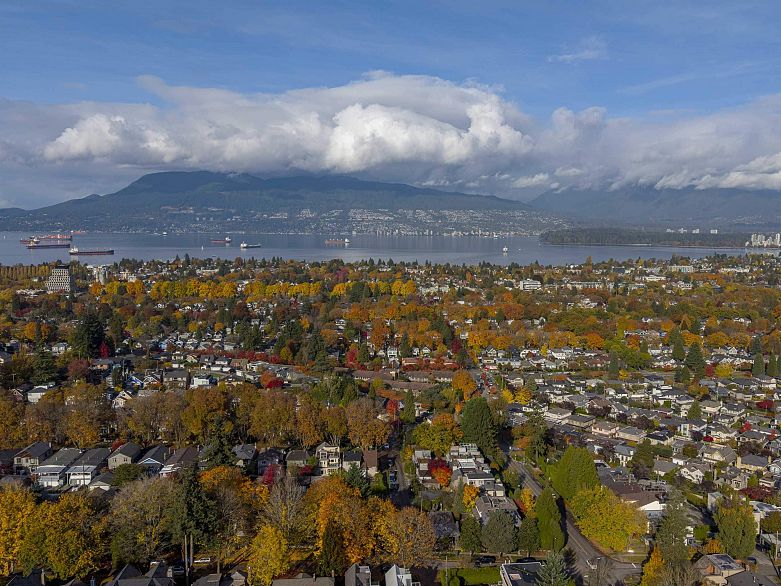 3555 Quadra Street