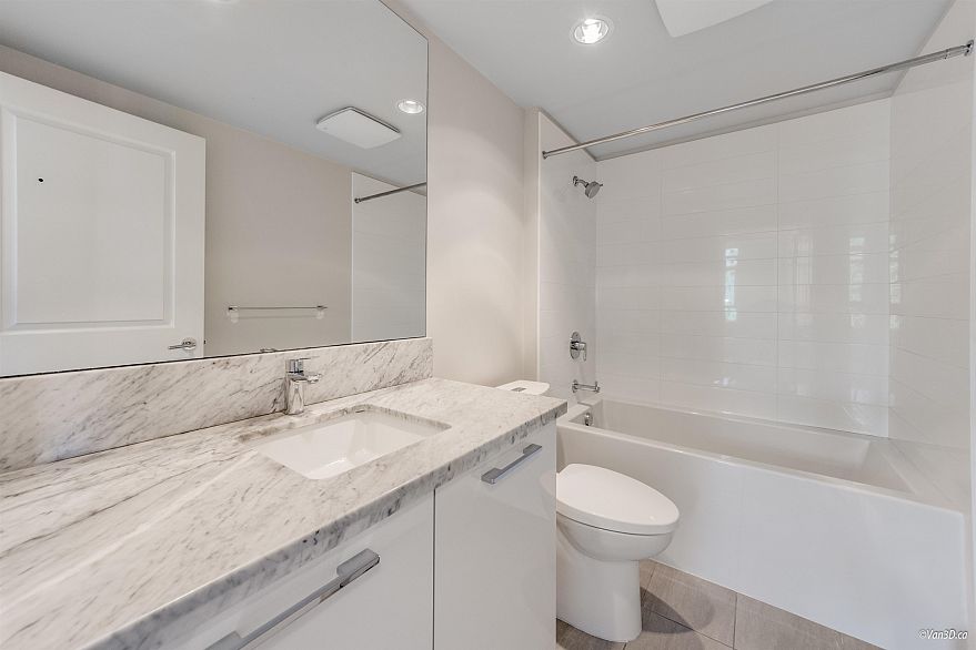 1008 3281 E Kent Avenue North