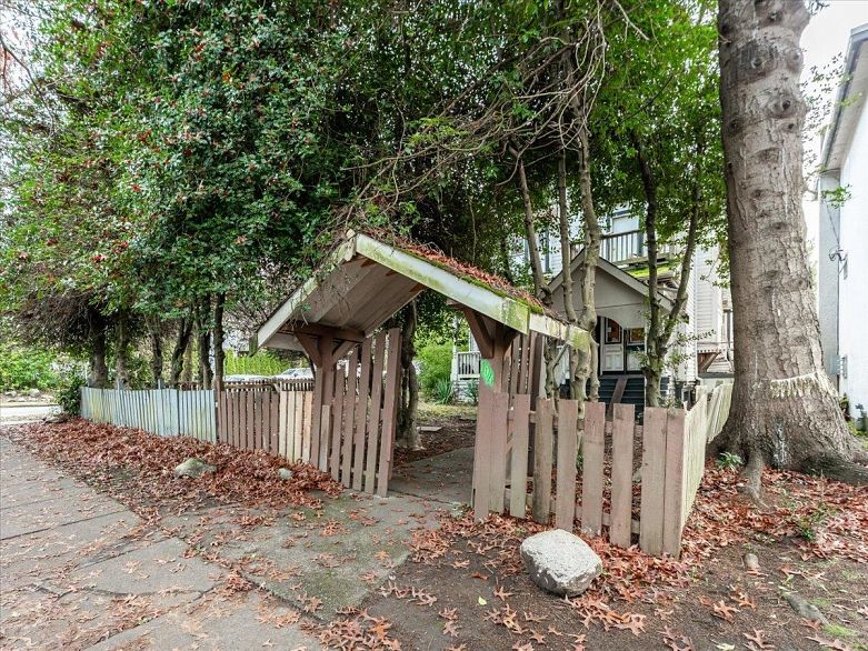 104 W 11th Avenue