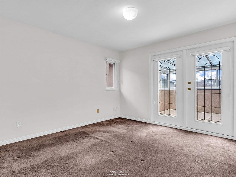 47 E 50th Avenue