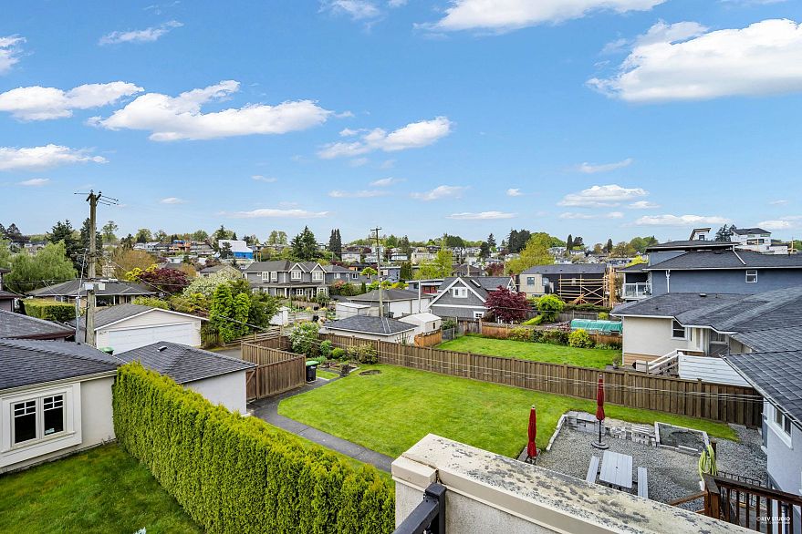 3439 Balaclava Street