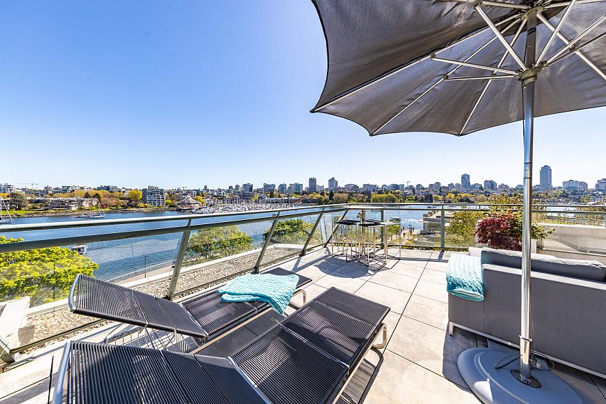 606 1288 Marinaside Crescent