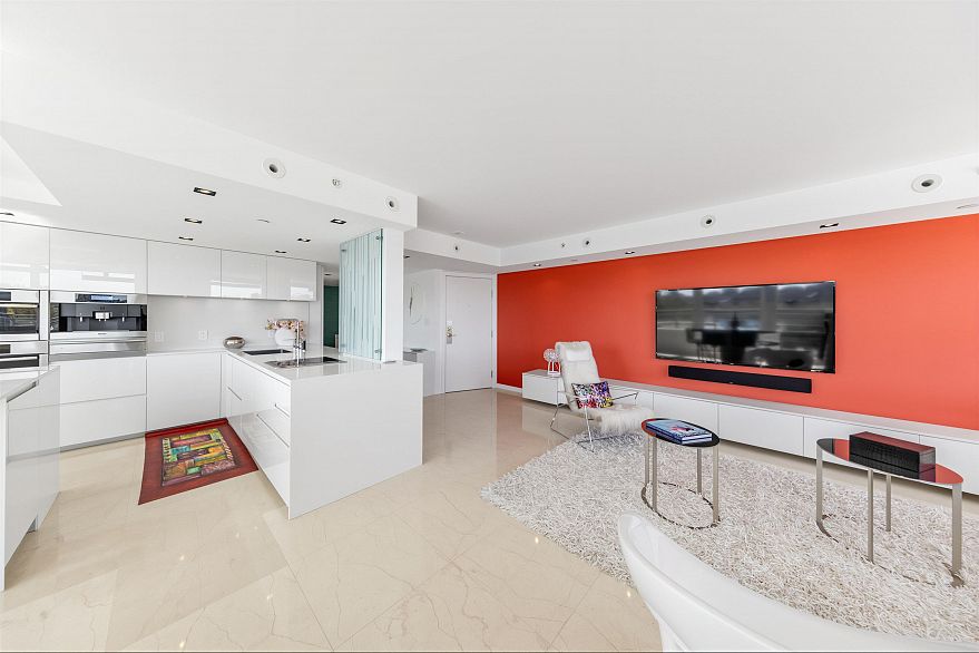 606 1288 Marinaside Crescent