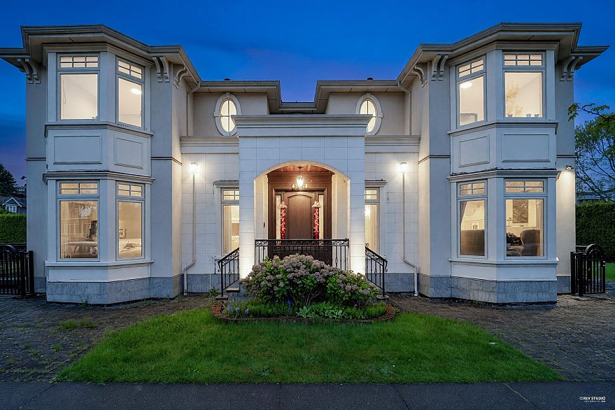 3439 Balaclava Street