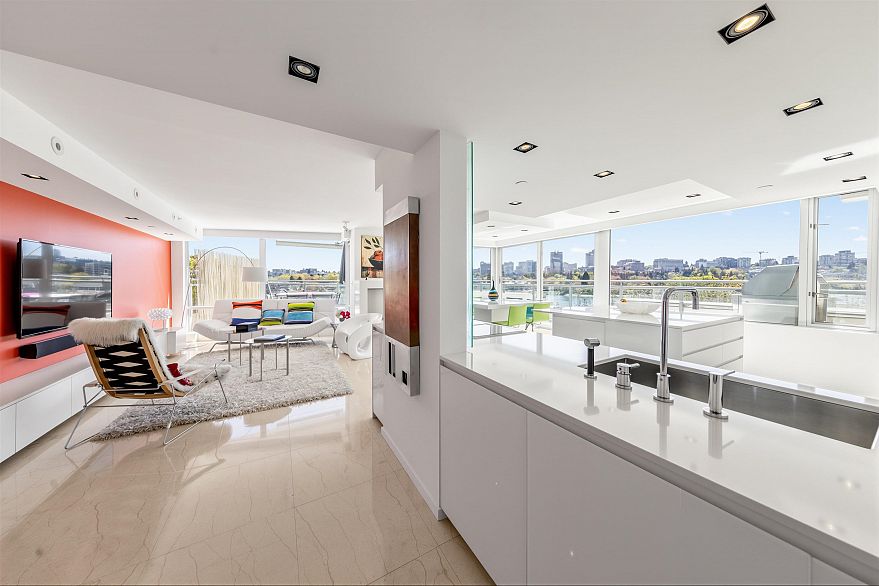 606 1288 Marinaside Crescent