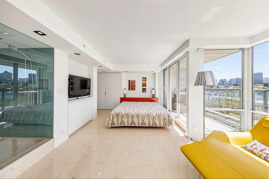 606 1288 Marinaside Crescent