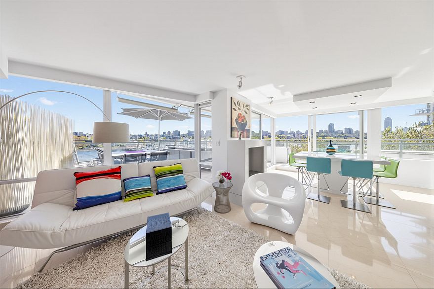 606 1288 Marinaside Crescent