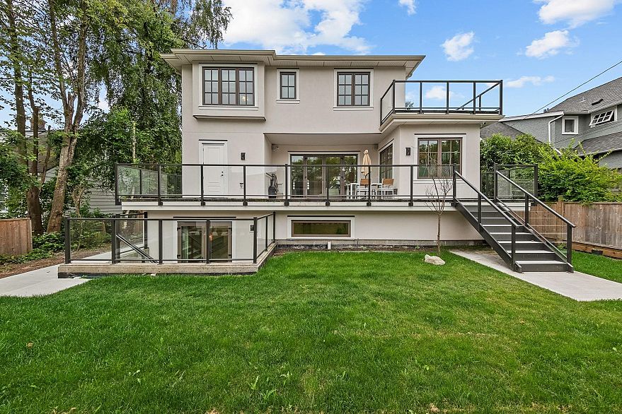 3227 W 35th Avenue