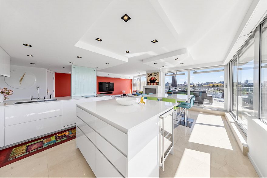 606 1288 Marinaside Crescent