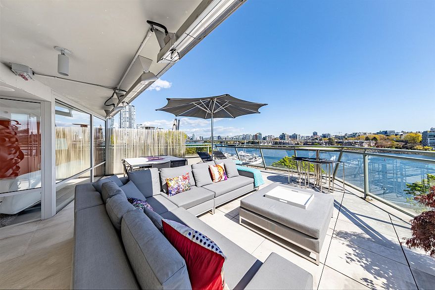 606 1288 Marinaside Crescent