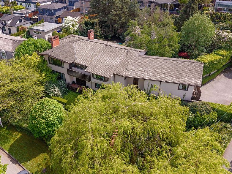2296 W 32nd Avenue