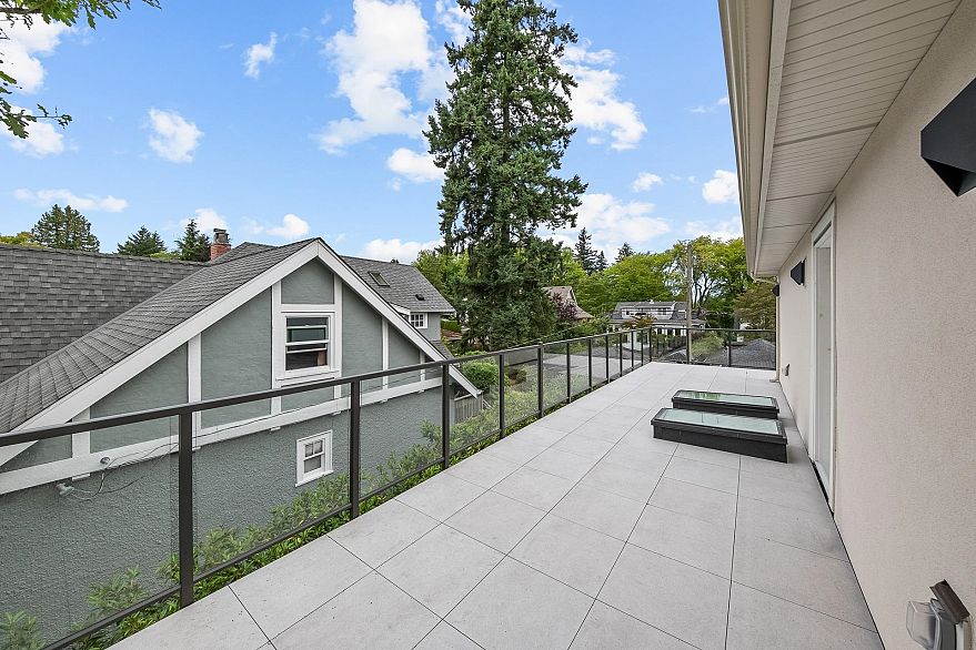 3227 W 35th Avenue