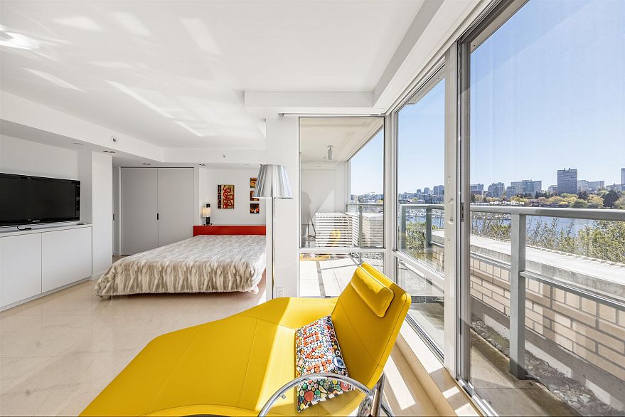 606 1288 Marinaside Crescent