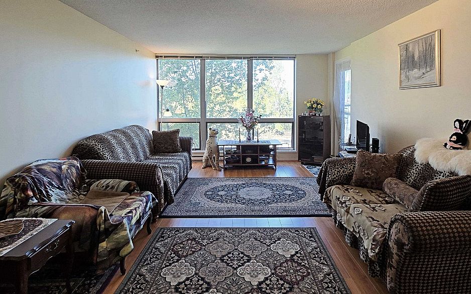 810 3663 Crowley Drive