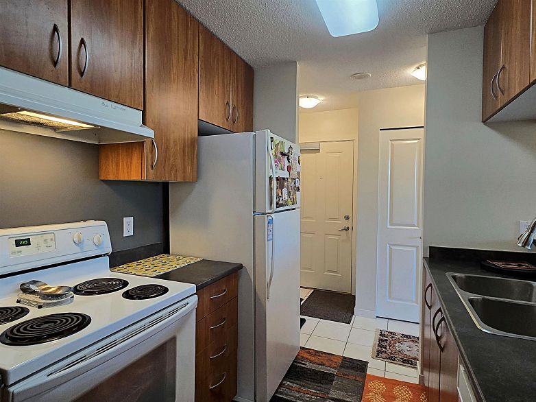 810 3663 Crowley Drive