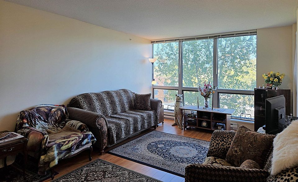 810 3663 Crowley Drive
