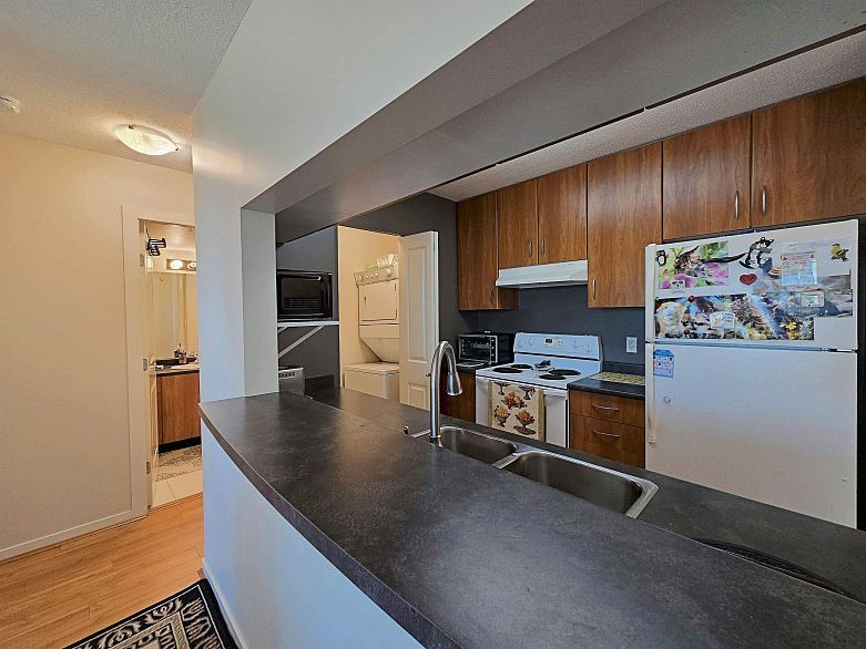 810 3663 Crowley Drive