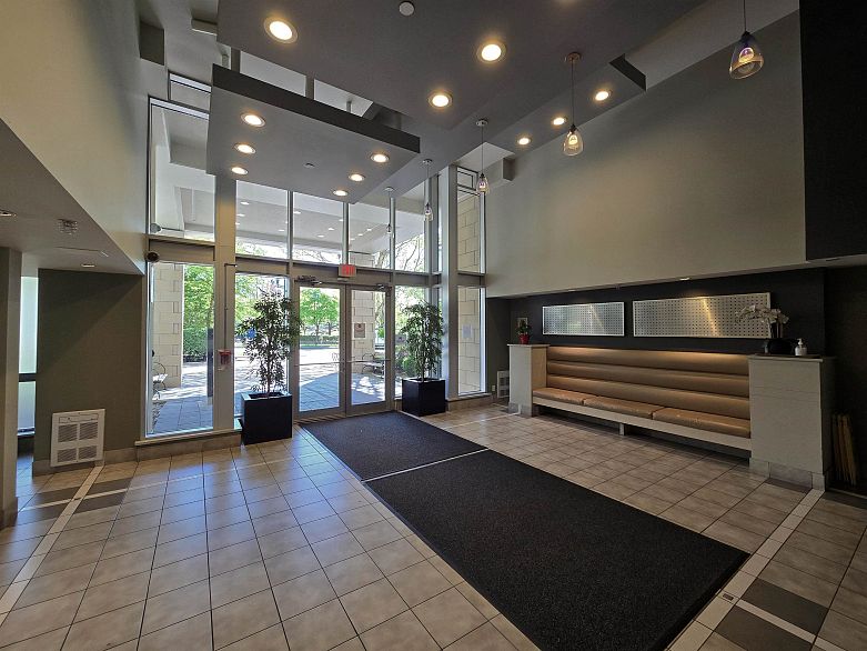 810 3663 Crowley Drive