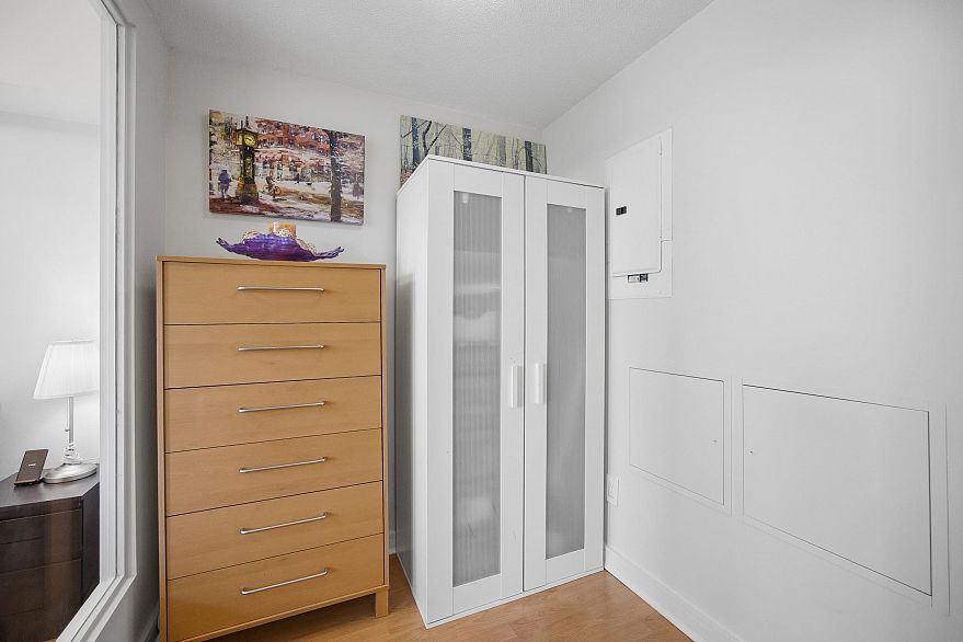 706 1003 Burnaby Street