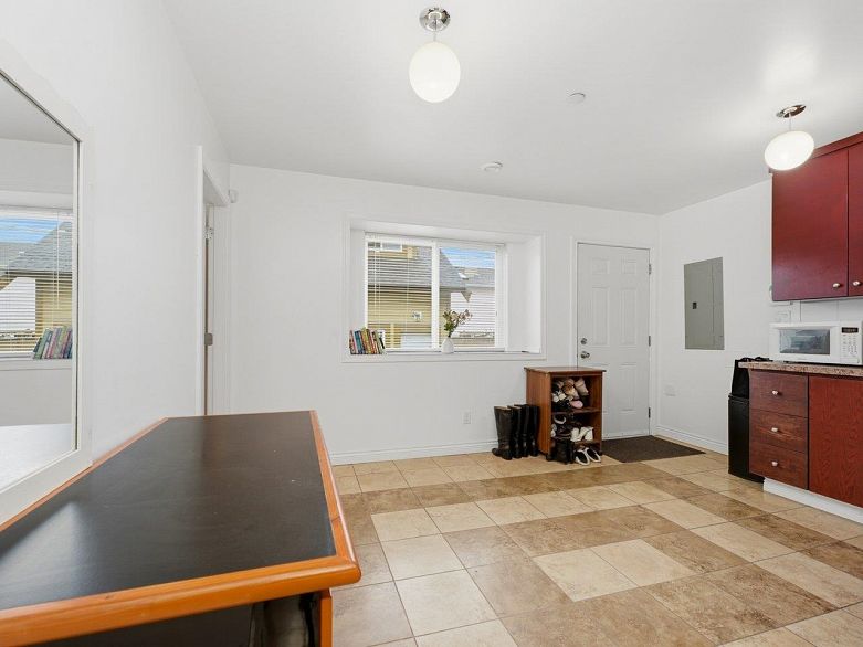 1115 Boundary Road