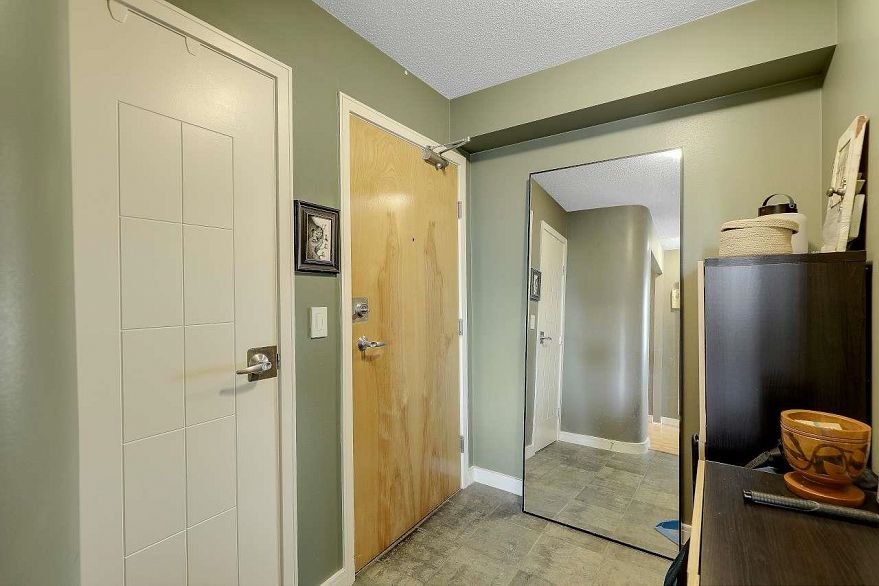1502 1003 Burnaby Street