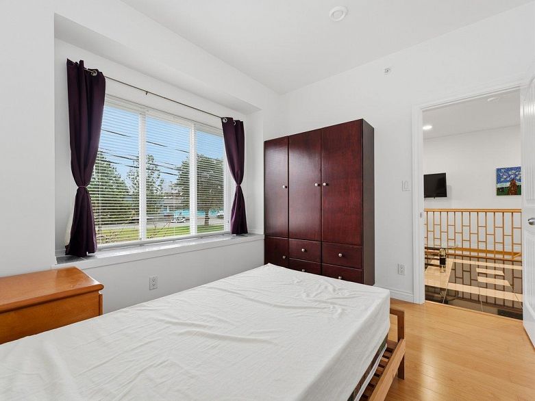 1115 Boundary Road