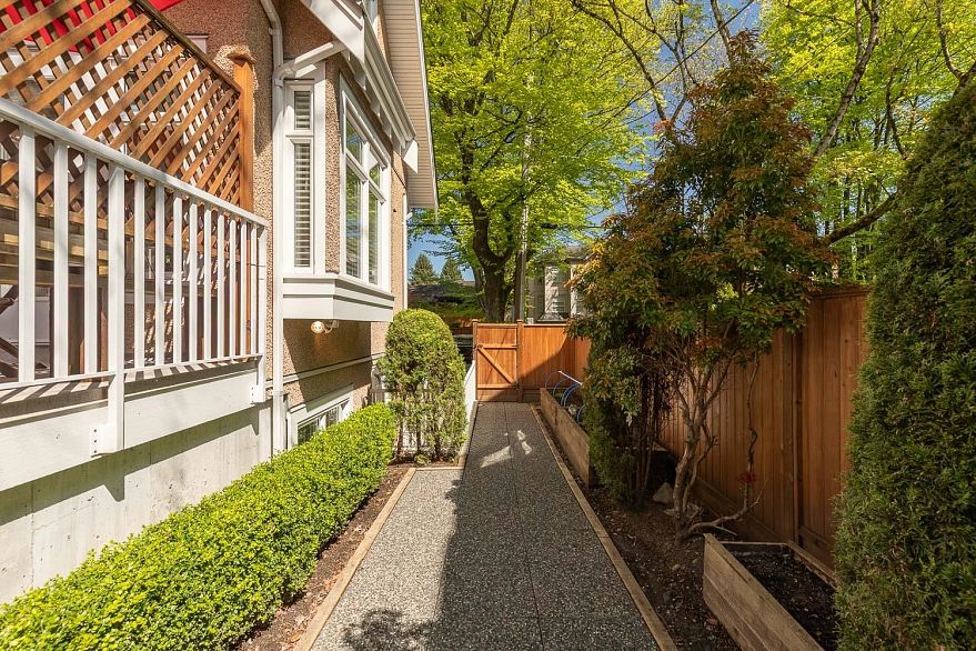 682 W 13th Avenue